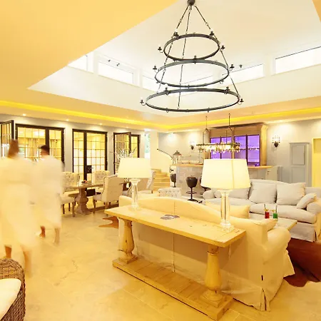 Ξενοδοχείο Inselhotel 4*